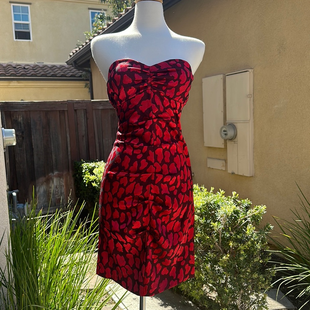 Red strapless dress with cheetah print